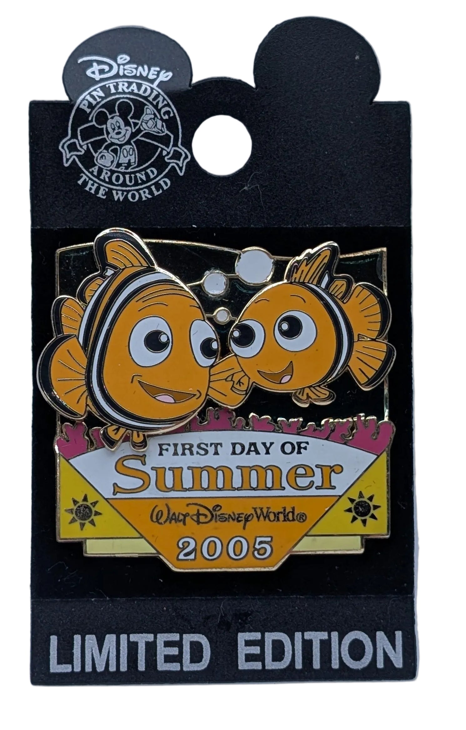 WDW 2005 SUMMER MARLIN & NEMO FROM FINDING NEMO LE 2000 STAINED GLASS PIN