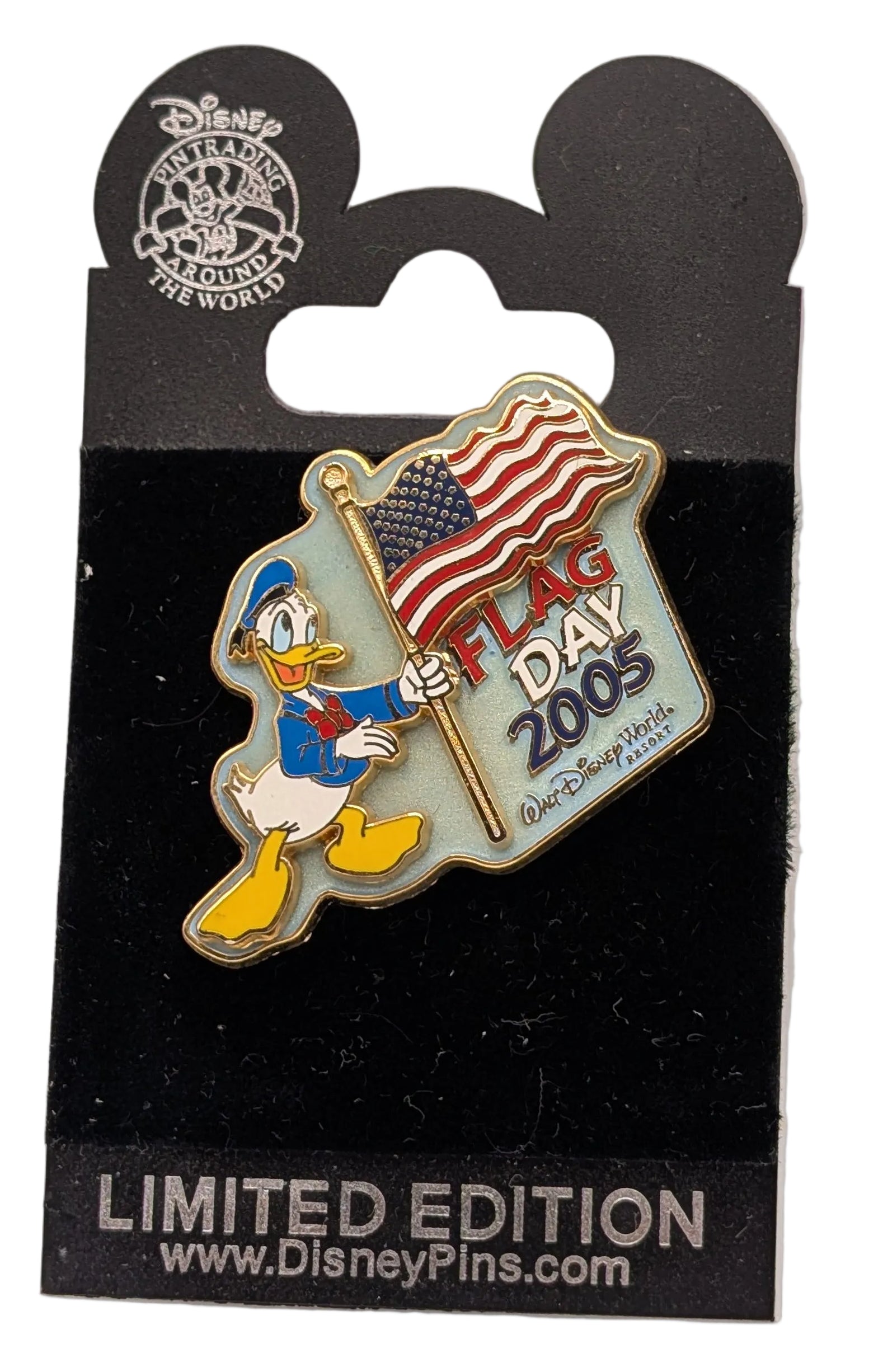WDW Flag Day 2005 Donald Duck pin Limited Edition