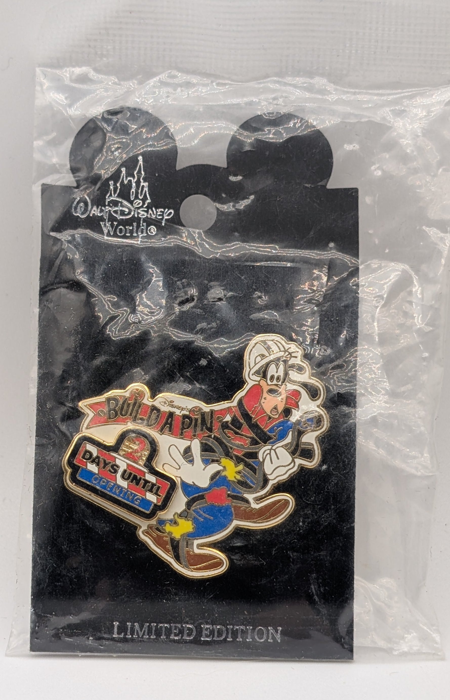 WDW WDW Goofy Tangled In Cables Build a Pin Countdown 2 Days LE